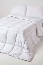 Homescapes Indulgent Pure Mulberry Silk Blend 13.5 Tog Autumn/Winter Duvet in White - Size: Single - thumbnail 1