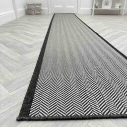 runrug Carpet Runner Rug - Indoor/Outdoor, Reversible, 2mm - 'Illusion' in Black - Size: 70 cm x 360 cm - thumbnail 5