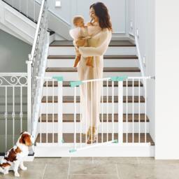Costway Baby Gate Wide Child Safety Gate Fits 80-123 CM Openings in White