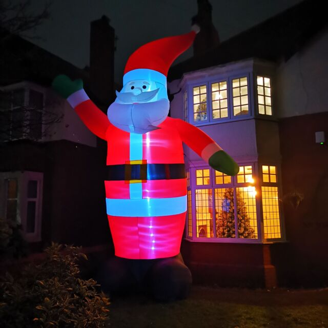 Samuel Alexander GIANT: 20ft (6m) Light up Christmas Inflatable Santa with Raised Arm & 28 LEDs in Red - image 1