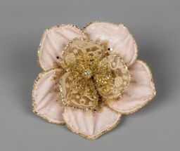 Shatchi 15cm Light Pink Poinsettia Poinsettia Flower - Christmas Tree Decoration - thumbnail 2