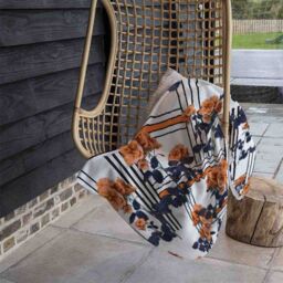 Benjamin Tate Design Geometric Lines & Flowers Blanket in Natural - Size: 120 cm x 150 cm - thumbnail 4