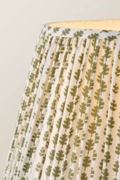 ValueLights Morrigan Ditsy Floral Pleated Shade Scallop Wooden Tripod Floor Lamp in Green - thumbnail 4