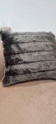 Celebrity Interiors Beluga Grey With Grey Fur 18cm x 18cm - Size: Single - thumbnail 1