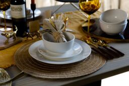 Mikasa 12 Piece Porcelain 'Alexis' Dinner Set, White, Gift Boxed in White - thumbnail 8