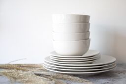 Mikasa 12 Piece Porcelain 'Alexis' Dinner Set, White, Gift Boxed in White - thumbnail 5