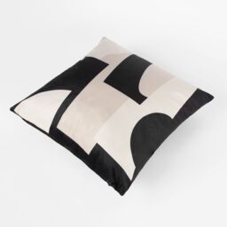 OHS 4 x Abstract Velvet Print Cushion Covers in Black - Size: 45 cm x 45 cm - thumbnail 3