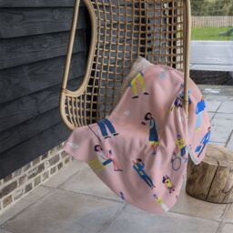 Benjamin Tate Design Different People With Mobile Phones & Gadgets Blanket in Natural - Size: 120 cm x 150 cm - thumbnail 4