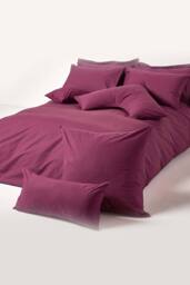 Homescapes Egyptian Cotton V Shaped Pillowcase 200 TC in Plum - thumbnail 5
