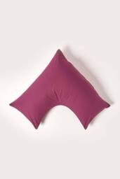 Homescapes Egyptian Cotton V Shaped Pillowcase 200 TC in Plum