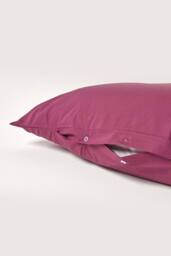 Homescapes Egyptian Cotton V Shaped Pillowcase 200 TC in Plum - thumbnail 4