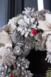 Dibor Red Velvet Festive Decor Xmas Front Door Wreath Christmas Wreath 30cm in White - thumbnail 3