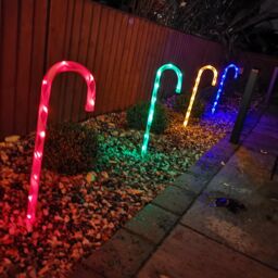 Samuel Alexander 4pcs 62cm Premier Outdoor Multicoloured Christmas Candy Cane LED Path Lights for Garden - thumbnail 4