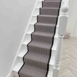 runrug Stair Runner Carpet - Reversible & Durable, 2mm - 'Illusion' in Black - Size: 60 cm x 570 cm - thumbnail 5