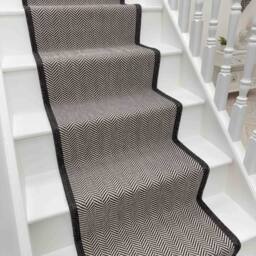 runrug Stair Runner Carpet - Reversible & Durable, 2mm - 'Illusion' in Black - Size: 60 cm x 570 cm - thumbnail 1