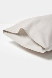 Homescapes Cotton Kids Pillowcases 40 x 60 cm 200 Thread Count, 2 Pack in Grey - thumbnail 2