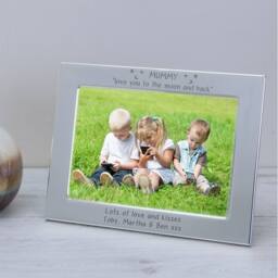 Uniqueful Women's Personalised Mummy Love You To The Moon Silver Plated Frame 7x5 - thumbnail 3
