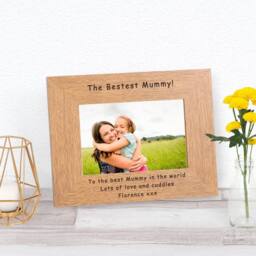 Uniqueful Women's Personalised Bestest Mummy Wood 6x4 Picture Frame Mothers Day in Brown - thumbnail 3