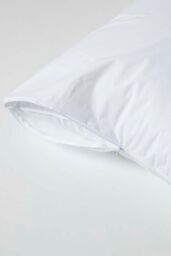 Homescapes Waterproof Pillow Protectors 65 x 65 cm, Pack of 4 in White - Size: 65 x 65 cm - thumbnail 4