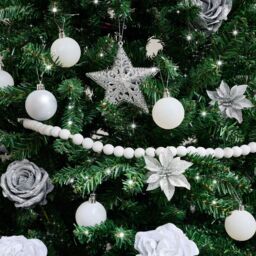 Melody Maison White Wooden Ball Garland - 150cm (1.5m / 59') - thumbnail 4