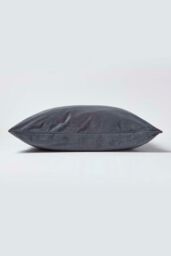 Homescapes Luxury Velvet Cushion Cover in Grey - Size: 45 cm x 45 cm - thumbnail 3