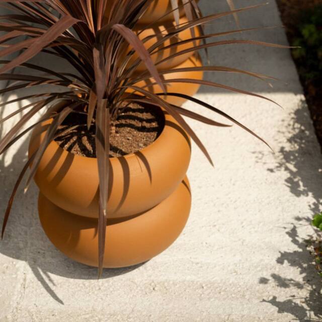 Charles Bentley Elho Amber Roll Low 43 Brown Plant Pot Indoor & Outdoor - image 1
