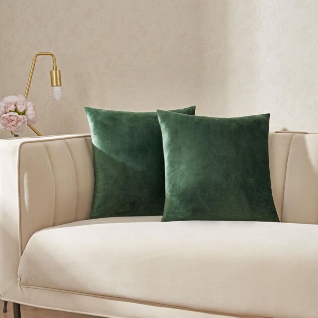 OHS 2 x Matte Velvet Cushion Covers Soft Plain Zip in Bottle Green - Size: 45 cm x 45 cm - image 1
