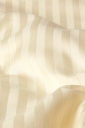 Homescapes Egyptian Cotton Ultrasoft Body Pillowcase 330 TC in Bright Yellow - thumbnail 4