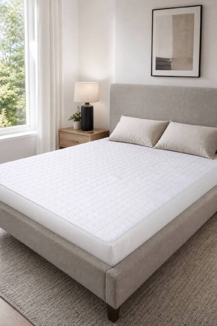 ExtraStar King Size Waterproof Mattress Protector in White - image 1