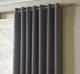 Luxury Living Plain Blackout Ring top Curtains in Silver - Size: 117 cm width x 183 cm drop - thumbnail 3