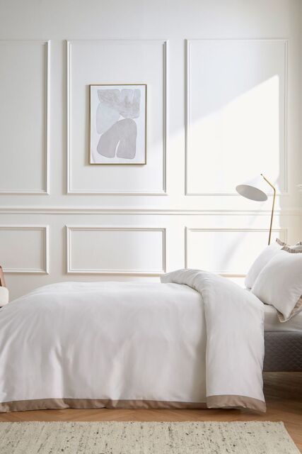 1951 'Olenna' Luxury 250 Thread Count Cotton Sateen Duvet Cover Set in Light Brown - Size: King - image 1