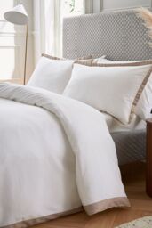 1951 'Olenna' Luxury 250 Thread Count Cotton Sateen Duvet Cover Set in Light Brown - Size: King - thumbnail 2