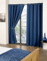 New Edge Blinds Essential Woven Thermal Blackout Eyelet Curtains in Navy - Size: 168 cm width x 183 cm drop - thumbnail 2