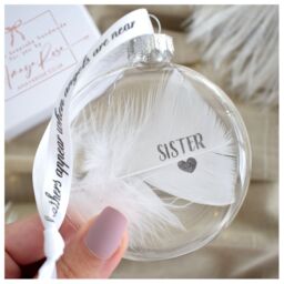 Amaya Rose Ltd Women's In Memory of Sister Feather Round Bauble Gift Boxed. Christmas Décor in Clear - thumbnail 2