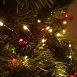 Samuel Alexander 37.2m 3000 LED Christmas Cluster String Lights with Timer in Red & Vintage Gold - thumbnail 3
