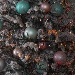 Samuel Alexander 37.2m 3000 LED Christmas Cluster String Lights with Timer in Red & Vintage Gold - thumbnail 7