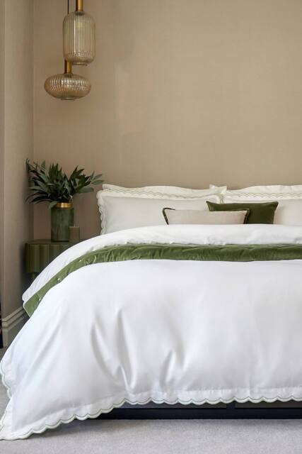 CHRISTY Scallop Edge Cotton Sateen Duvet Sets in Green - Size: Super King - image 1