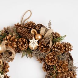 Scottish Everlastings Ltd 41cm Golden Wreath in Gold - thumbnail 3