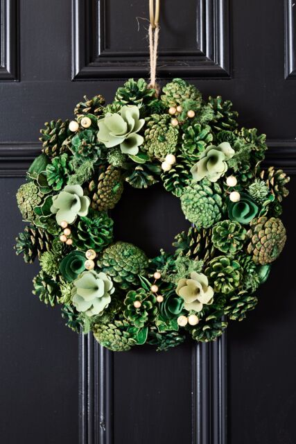 Dibor Vintage Style Hemlock Grove Festive Xmas Front Door Christmas Wreath 35cm in Green - image 1