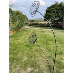 Poppyforge Clematis Garden Art - Bare Metal/Ready to Rust - W37 x H133 cm in Brown - thumbnail 4