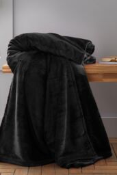 Catherine Lansfield 'Raschel Velvet Touch' Blanket Throw in Black - Size: 130 cm x 170 cm - thumbnail 1