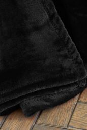 Catherine Lansfield 'Raschel Velvet Touch' Blanket Throw in Black - Size: 130 cm x 170 cm - thumbnail 2
