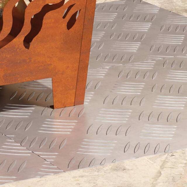 Berkfield Home Give Aluminum Checker Plates - Set of 4, 60x40 cm, Anti-Slip in Silver - Size: Medium - image 1