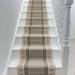 runrug Stair Runner Carpet for Staircases - Soft & Comfy, 9mm - 'Caesar' in Beige - Size: 60 cm x 600 cm - thumbnail 3