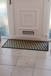 JVL Vienna Rubber Backed Scraper Doormat 45x100cm Droplet in Natural - Size: 45 cm x 100 cm - thumbnail 2