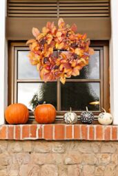 H&O Direct 50cm Fall Harvest Wreath Artificial Pumpkin & Magnolia Leaves Wreath for Door & Home Decor in Orange - thumbnail 2