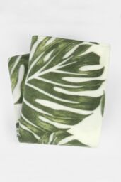 OHS Tropical Leaf Print Polar Fleece Throw in Green - Size: 120 cm x 150 cm - thumbnail 3