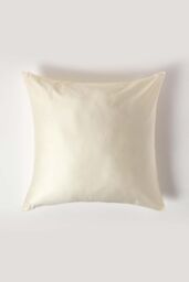 Homescapes Sateen Cotton Continental Pillowcase 400 TC, 80 x 80 cm in Cream - thumbnail 1