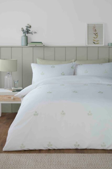 Serene 'Emily Embroidery' Easy Care Embroidered Leaf Duvet Cover Set in Green - Size: Single - image 1