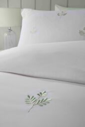 Serene 'Emily Embroidery' Easy Care Embroidered Leaf Duvet Cover Set in Green - Size: Single - thumbnail 2